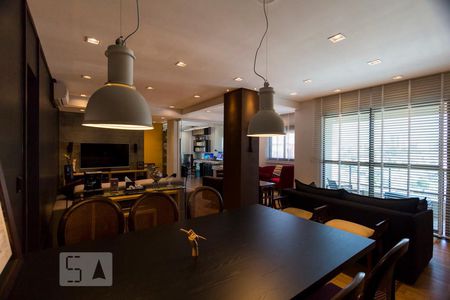 Apartamento à venda com 132m², 2 quartos e 3 vagasSALA