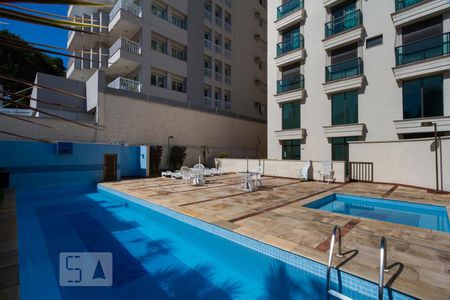 Apartamento à venda com 132m², 2 quartos e 3 vagasPISCINA