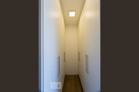 Apartamento à venda com 132m², 2 quartos e 3 vagasCLOSET