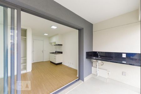 Varanda de kitnet/studio para alugar com 1 quarto, 31m² em Sumarezinho, São Paulo