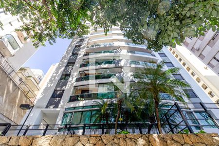 Apartamento para alugar com 70m², 2 quartos e 1 vagaFachada