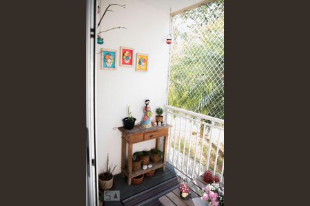 Apartamento para alugar com 70m², 2 quartos e 1 vagaSacada