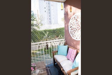 Apartamento para alugar com 70m², 2 quartos e 1 vagaSacada