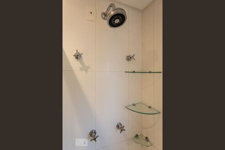 Apartamento à venda com 105m², 2 quartos e 1 vaga Apartamento à venda com 105m², 2 quartos e 1 vagaBanheiro da suíte