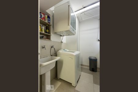 Apartamento à venda com 105m², 2 quartos e 1 vaga Apartamento à venda com 105m², 2 quartos e 1 vagaÁrea de serviço