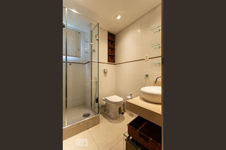 Apartamento à venda com 105m², 2 quartos e 1 vaga Apartamento à venda com 105m², 2 quartos e 1 vagaBanheiro