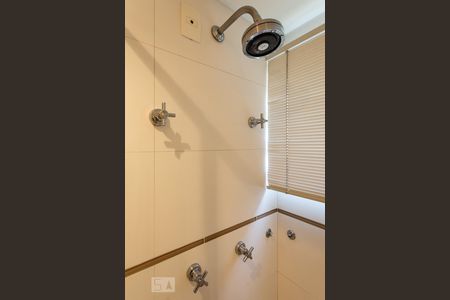 Apartamento à venda com 105m², 2 quartos e 1 vaga Apartamento à venda com 105m², 2 quartos e 1 vagaBanheiro