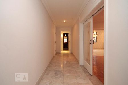 Apartamento à venda com 280m², 4 quartos e 3 vagasCorredor