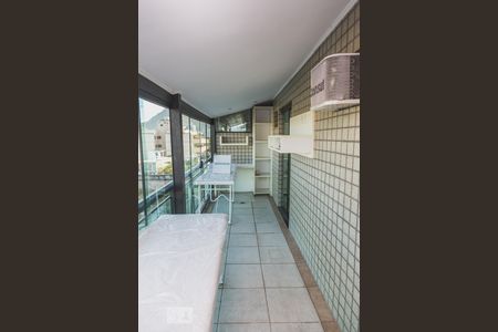 Apartamento à venda com 600m², 5 quartos e 6 vagasVaranda - suítes 2 e 3