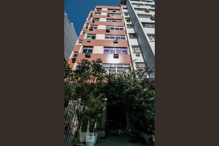 Apartamento à venda com 110m², 3 quartos e 1 vaga Apartamento à venda com 110m², 3 quartos e 1 vagaFachada