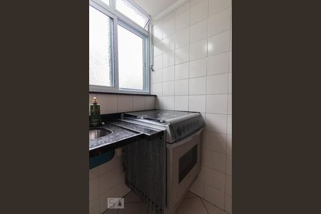 Cozinha de apartamento para alugar com 1 quarto, 40m² em Campo Belo , São Paulo