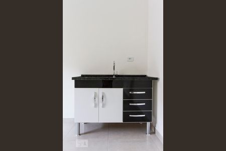 Armário Cozinha  de kitnet/studio para alugar com 1 quarto, 25m² em Vila Regente Feijó, São Paulo