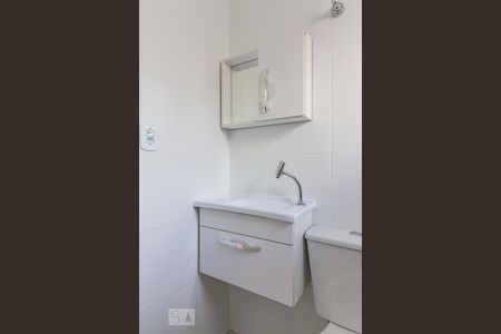 Banheiro  de kitnet/studio para alugar com 1 quarto, 25m² em Vila Regente Feijó, São Paulo