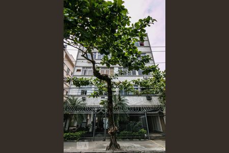 Apartamento à venda com 45m², 2 quartos e sem vaga Apartamento à venda com 45m², 2 quartos e sem vagaFachada