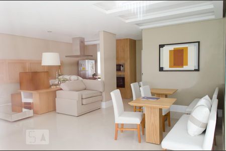 Apartamento à venda com 54m², 2 quartos e 1 vaga Apartamento à venda com 54m², 2 quartos e 1 vagaDependências do prédio - hall