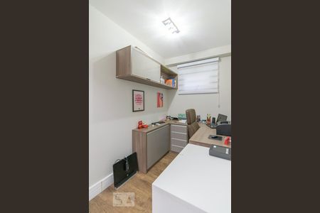 Apartamento à venda com 170m², 3 quartos e 2 vagas Apartamento à venda com 170m², 3 quartos e 2 vagasEscritório