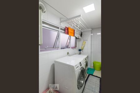 Apartamento à venda com 170m², 3 quartos e 2 vagas Apartamento à venda com 170m², 3 quartos e 2 vagasÁrea de Serviço