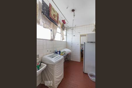 Apartamento à venda com 200m², 3 quartos e 2 vagas Apartamento à venda com 200m², 3 quartos e 2 vagasLavanderia