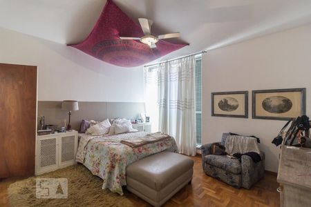 Apartamento à venda com 200m², 3 quartos e 2 vagas Apartamento à venda com 200m², 3 quartos e 2 vagasQuarto 3 (suite)