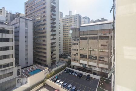 Apartamento à venda com 200m², 3 quartos e 2 vagas Apartamento à venda com 200m², 3 quartos e 2 vagasVista