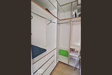Apartamento à venda com 130m², 3 quartos e 1 vaga Apartamento à venda com 130m², 3 quartos e 1 vagaSegundo Andar - Closet Suíte