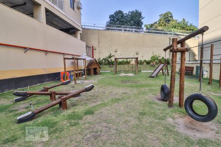 Apartamento à venda com 130m², 3 quartos e 1 vaga Apartamento à venda com 130m², 3 quartos e 1 vagaPlayground