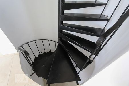 Escada de apartamento para alugar com 1 quarto, 105m² em Vila Andrade, São Paulo