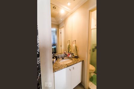 Banheiro de apartamento para alugar com 1 quarto, 45m² em Vila Gomes Cardim, São Paulo