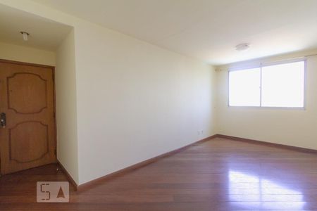 Apartamento à venda com 65m², 2 quartos e 1 vagaSala