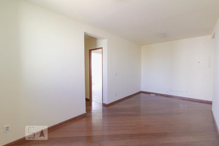 Apartamento à venda com 65m², 2 quartos e 1 vagaSala
