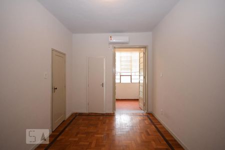 Apartamento para alugar com 90m², 4 quartos e sem vaga Apartamento para alugar com 90m², 4 quartos e sem vagaSuíte