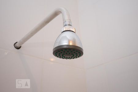 Apartamento para alugar com 90m², 4 quartos e sem vaga Apartamento para alugar com 90m², 4 quartos e sem vagaBanheiro chuveiro