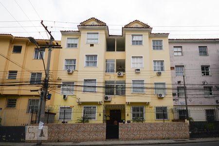 Apartamento para alugar com 90m², 4 quartos e sem vaga Apartamento para alugar com 90m², 4 quartos e sem vagaFachada