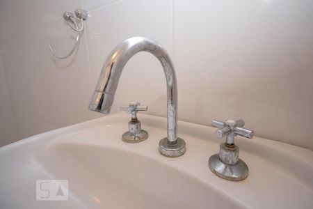 Apartamento para alugar com 90m², 4 quartos e sem vaga Apartamento para alugar com 90m², 4 quartos e sem vagaBanheiro torneira