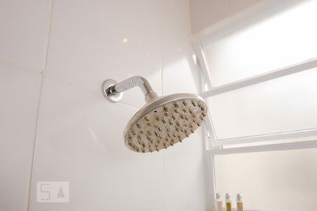 Apartamento para alugar com 90m², 4 quartos e sem vaga Apartamento para alugar com 90m², 4 quartos e sem vagaBanheiro suíte chuveiro