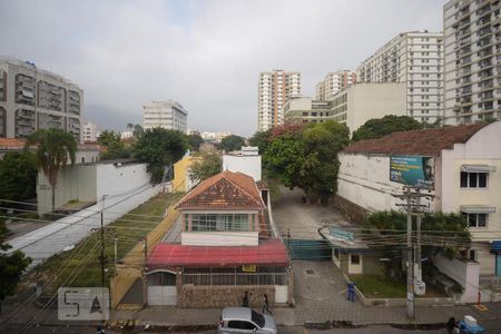 Apartamento para alugar com 90m², 4 quartos e sem vaga Apartamento para alugar com 90m², 4 quartos e sem vagaVista quarto 1