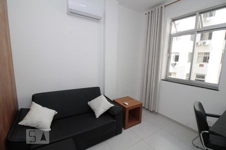 Sala de apartamento para alugar com 2 quartos, 75m² em Copacabana, Rio de Janeiro