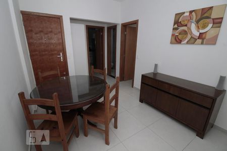 Sala de apartamento para alugar com 2 quartos, 75m² em Copacabana, Rio de Janeiro