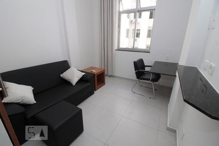 Sala de apartamento para alugar com 2 quartos, 75m² em Copacabana, Rio de Janeiro