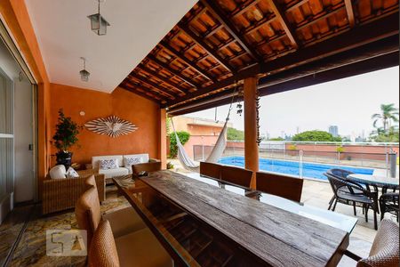 Casa à venda com 450m², 4 quartos e 4 vagasQuintal