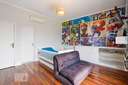 Casa à venda com 450m², 4 quartos e 4 vagasSuíte 3