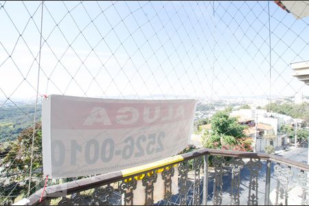 Apartamento à venda com 219m², 4 quartos e 2 vagas Apartamento à venda com 219m², 4 quartos e 2 vagasQuarto 3 (varanda)