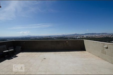 Apartamento à venda com 219m², 4 quartos e 2 vagas Apartamento à venda com 219m², 4 quartos e 2 vagasÁrea Livre ( pavimento 2)