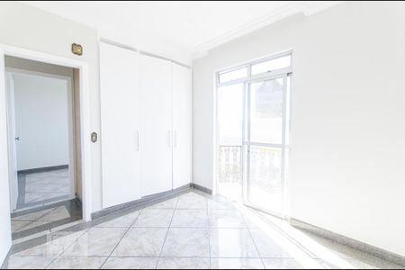 Apartamento à venda com 219m², 4 quartos e 2 vagas Apartamento à venda com 219m², 4 quartos e 2 vagasQuarto 3