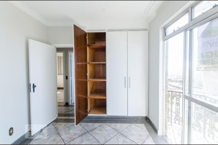 Apartamento à venda com 219m², 4 quartos e 2 vagas Apartamento à venda com 219m², 4 quartos e 2 vagasQuarto 3