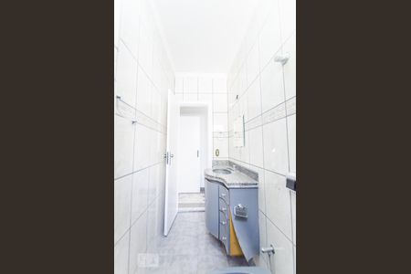 Apartamento à venda com 219m², 4 quartos e 2 vagas Apartamento à venda com 219m², 4 quartos e 2 vagasBanheiro social ( pavimento 1)