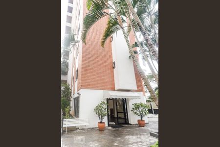 Apartamento à venda com 100m², 3 quartos e 1 vaga Apartamento à venda com 100m², 3 quartos e 1 vagaFachada