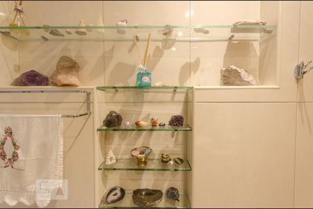 Apartamento à venda com 100m², 3 quartos e 1 vaga Apartamento à venda com 100m², 3 quartos e 1 vagaDetalhe Banheiro Suíte