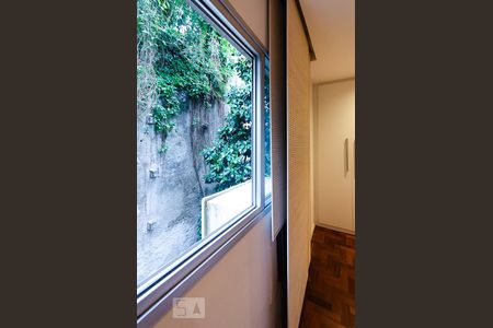 Apartamento à venda com 150m², 3 quartos e 2 vagas Apartamento à venda com 150m², 3 quartos e 2 vagasVista externa da janela da suite