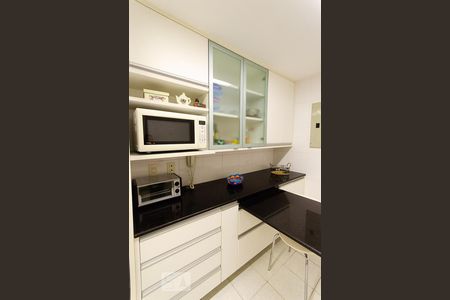 Apartamento à venda com 150m², 3 quartos e 2 vagas Apartamento à venda com 150m², 3 quartos e 2 vagasCozinha